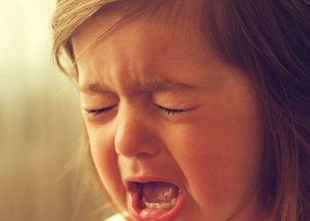 «Воспитательница детского сада поставила меня голым на подконнике»