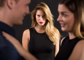 Очень красивым женщинам изменяют не реже, чем просто красивым и даже некрасивым