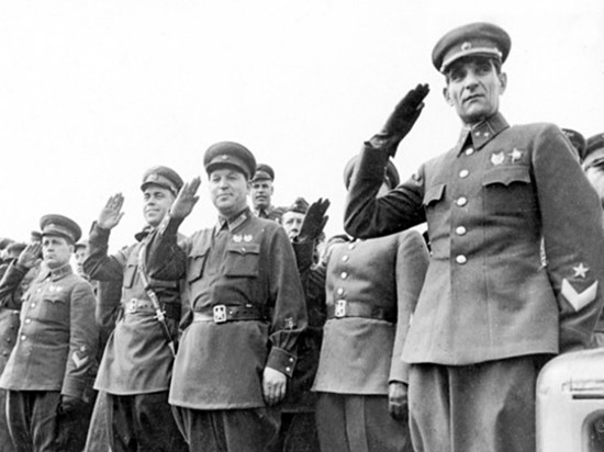 Перший командуючий ПДВ Глазунов