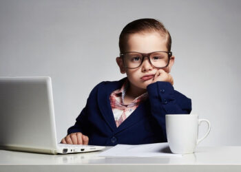 Когда уходит детство?